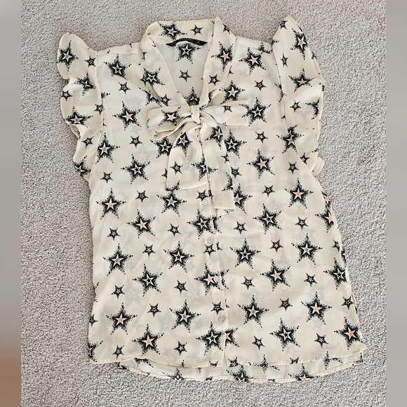 Zara Star Print Tie Neck Ruffle Sleeve Blouse - Picture 3 of 7